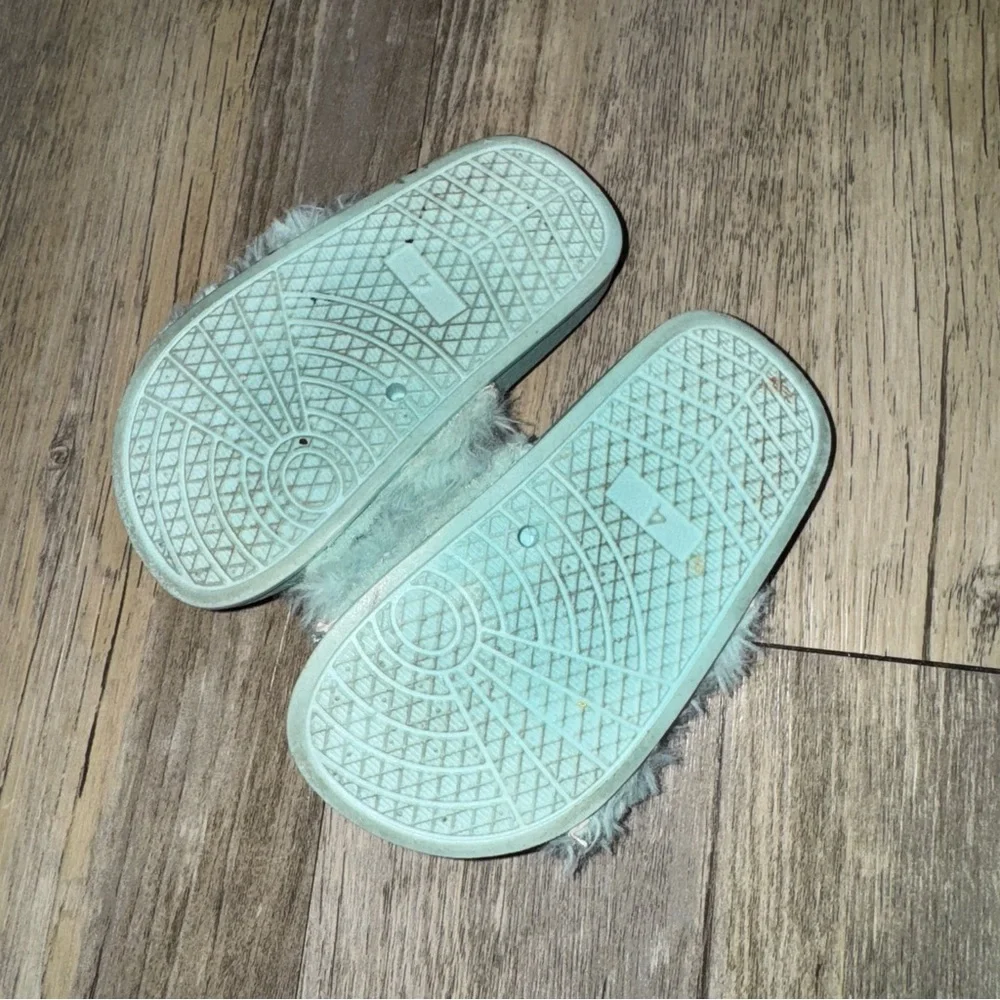 ☀️6/$20☀️ Blue Fluffy Slippers